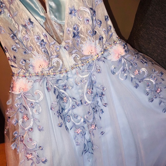 prom dress - Picture 3 of 5